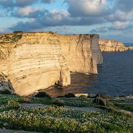 Stunning Spacious With Garden Terrace Gozo Sannat