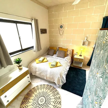 Stunning Spacious With Garden Terrace Gozo Apartment *