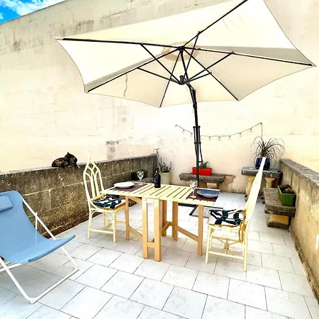 Stunning Spacious With Garden Terrace Gozo