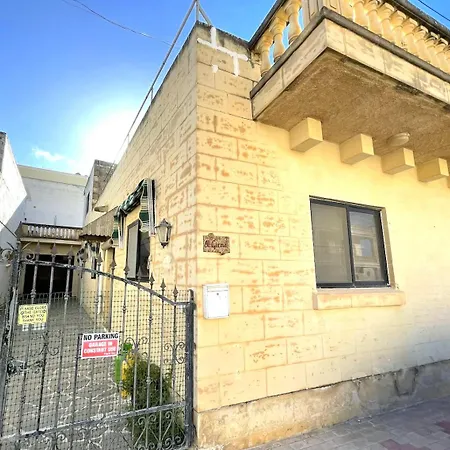 Apartment Stunning Spacious With Garden Terrace Gozo